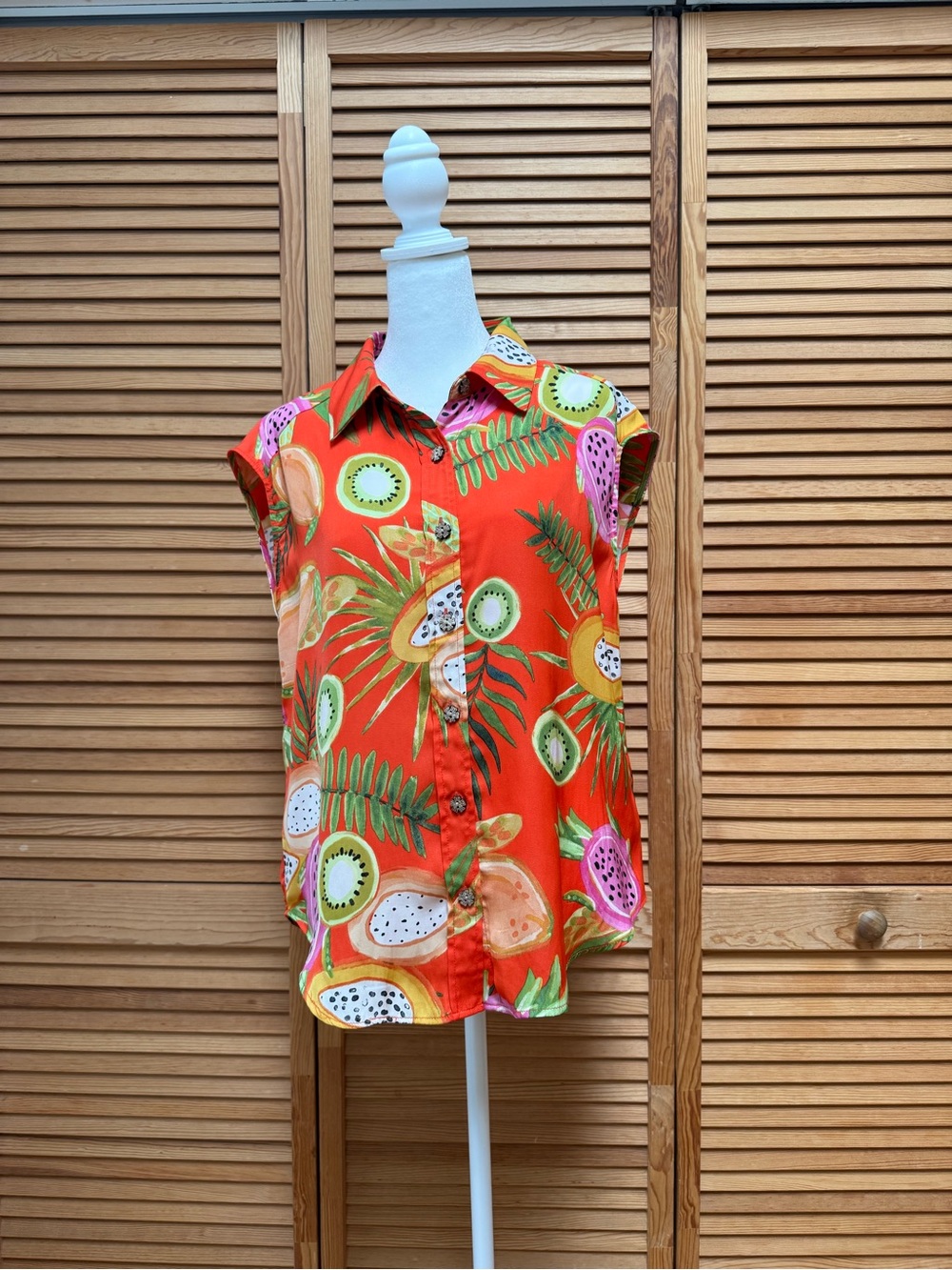 Maison D'Amelie Tropical Fruit Print Sleeveless Button-Up Blouse - Size Small